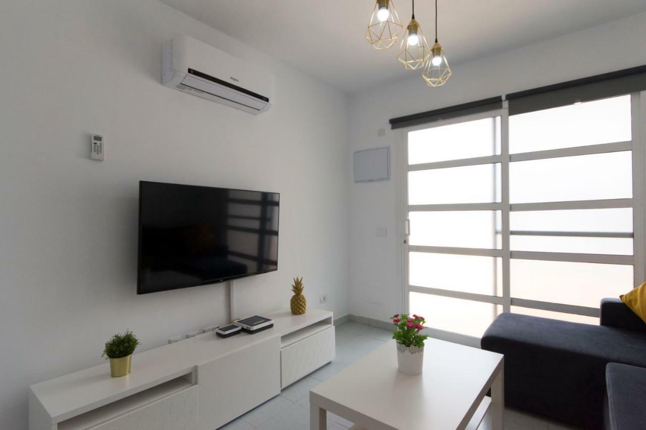 Bungalow With Terrace Near The Beach San Bartolomé Екстериор снимка